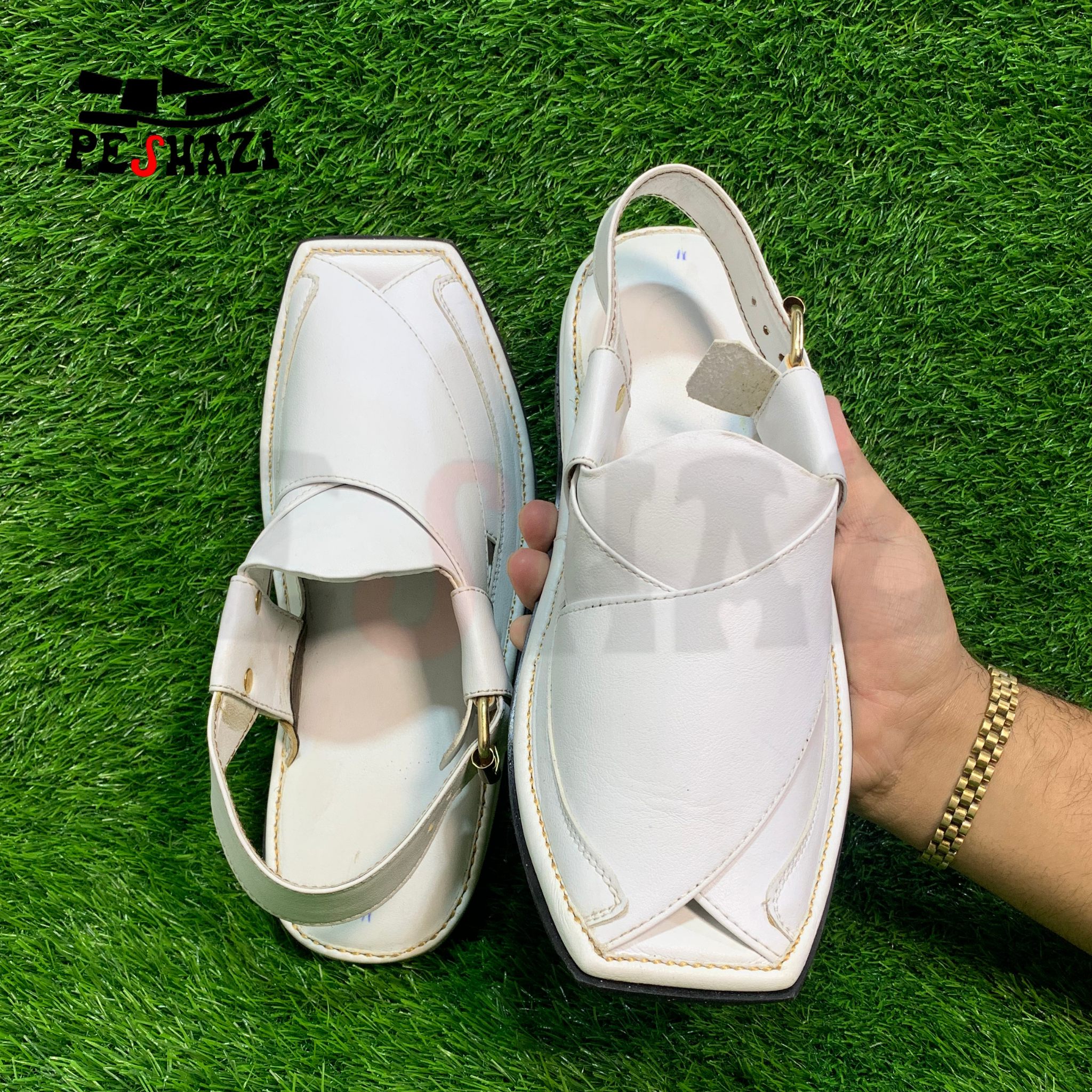 Pure White Zalmi Chappal – Premium Handmade Elegance