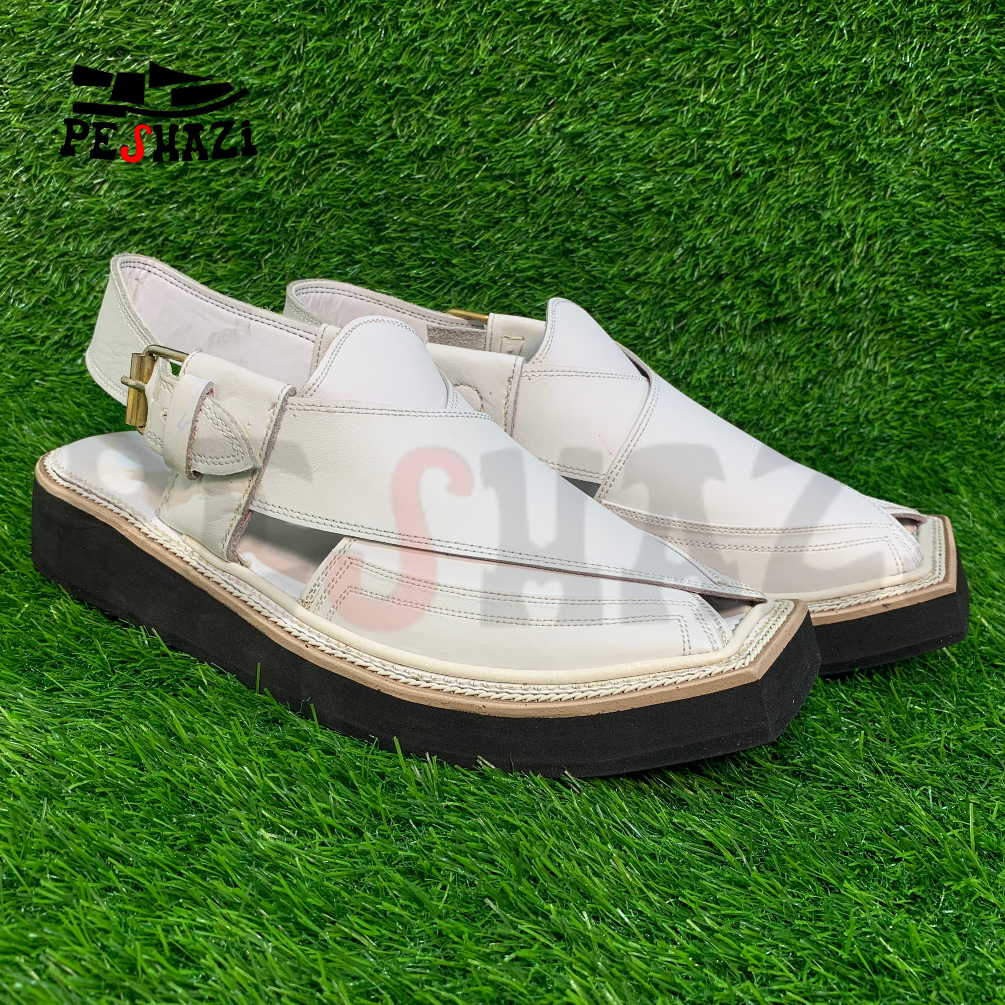 Premium White Kaptaan Chappal with Black Sole – Classic Style, Superior Craftsmanship