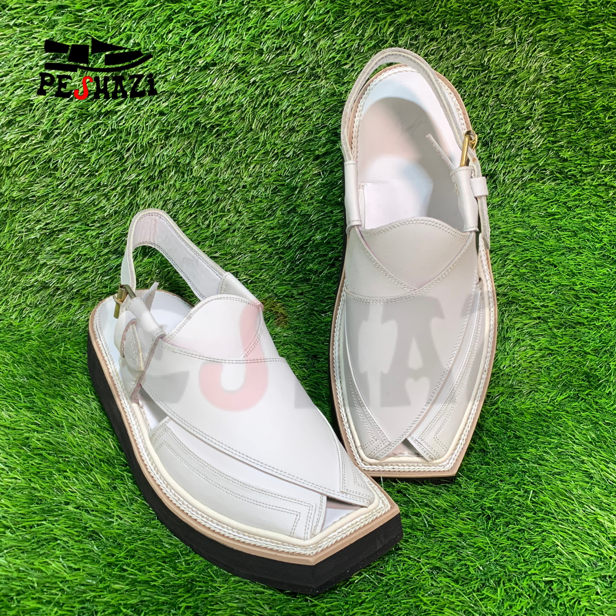 Premium White Kaptaan Chappal with Black Sole – Classic Style, Superior Craftsmanship